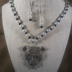 Pearl Necklace And Earrings With Panther Pendant